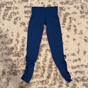 Free people movement seamless low rise scrunch ankle tie up legging xs/s